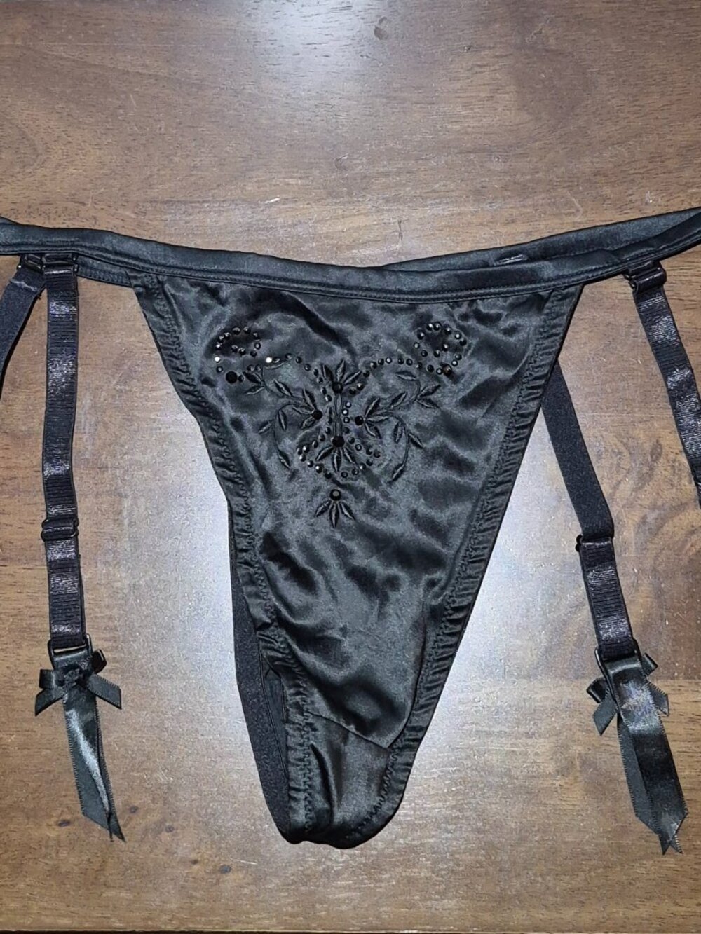 Victoria's Secret Thong Panties. New with Tags Size M/L.